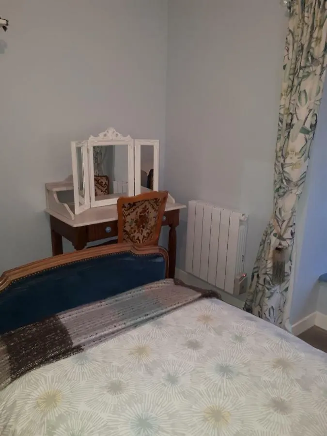 Holiday home Gite Bleu Brittany Near Dinan Plumaudan