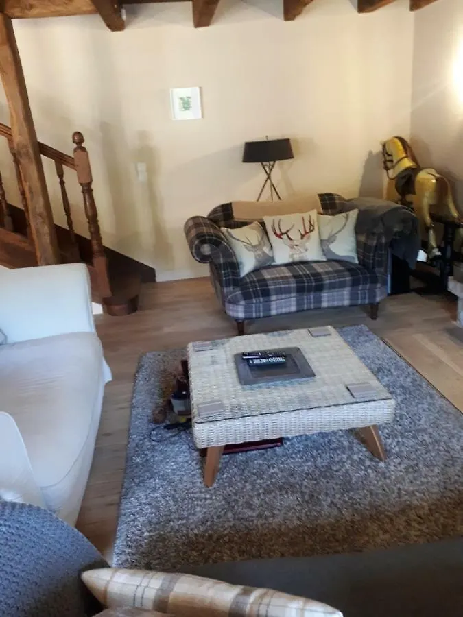 Holiday home Gite Bleu Brittany Near Dinan Plumaudan
