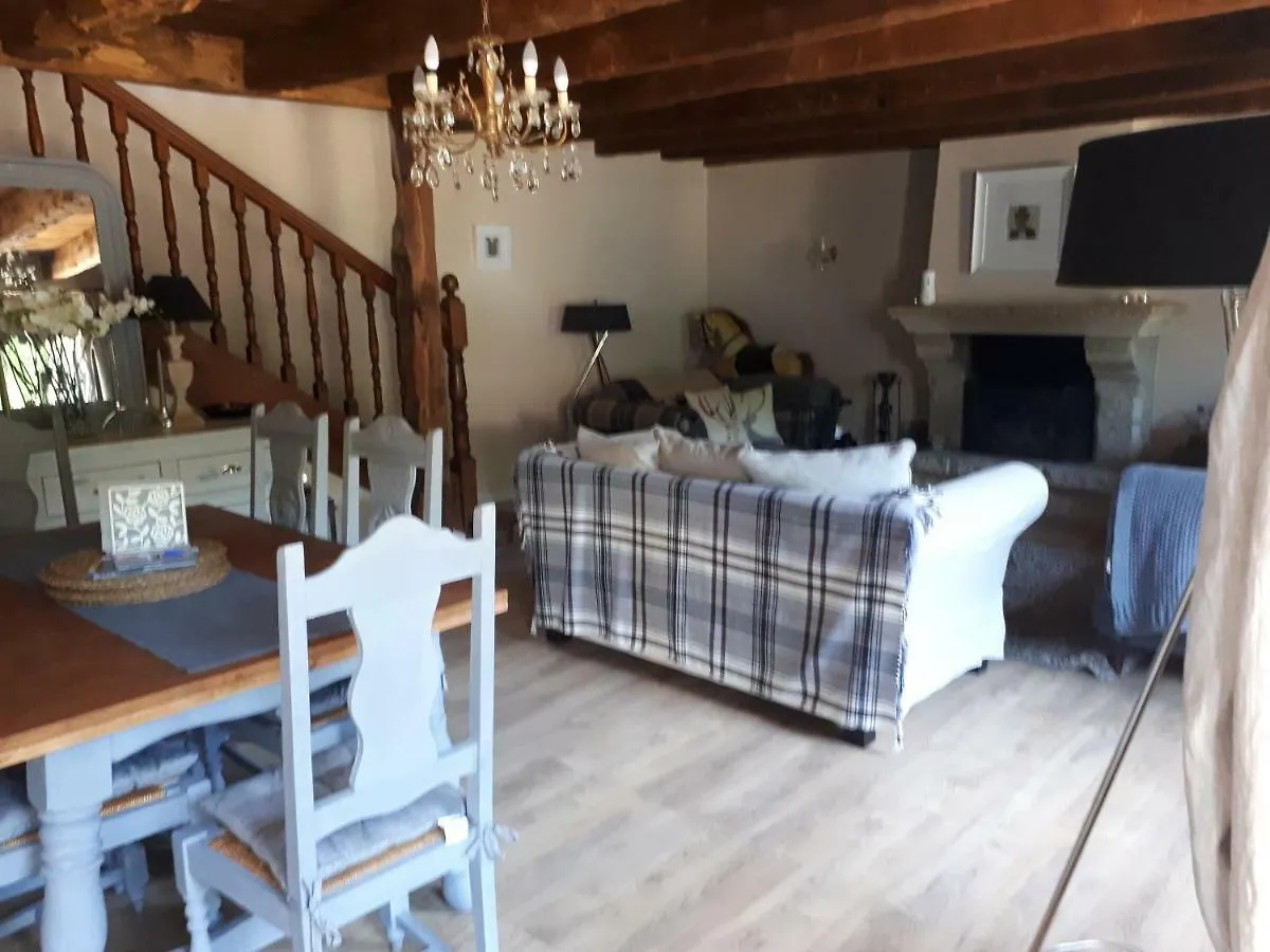 Holiday home Gite Bleu Brittany Near Dinan Plumaudan